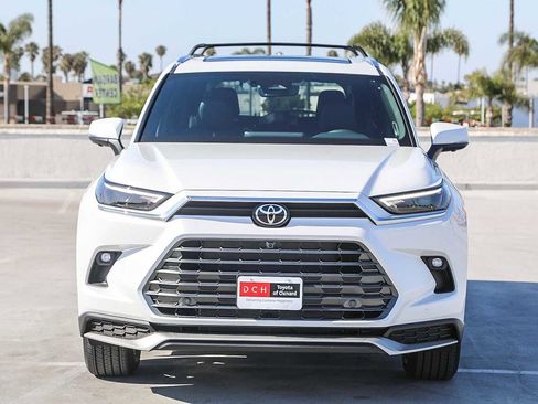 New 2026 Toyota Grand Highlander AWD Hybrid image 3