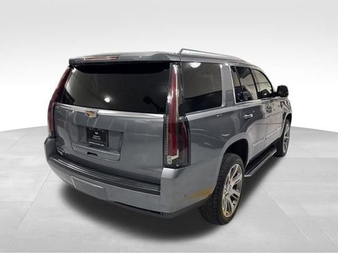 Used 2019 Cadillac Escalade Premium Luxury image 7