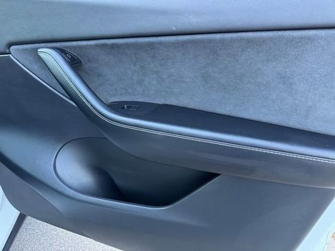 Used 2021 Tesla Model Y Performance image 7