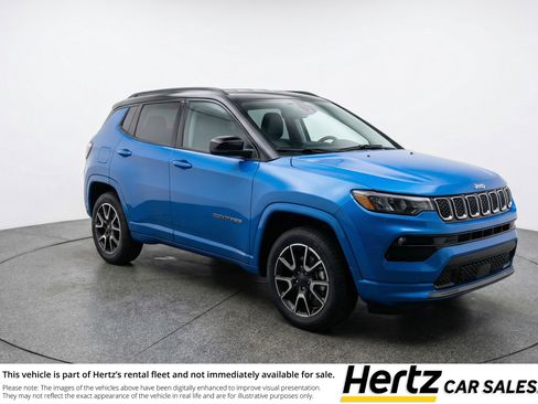 Used 2025 Jeep Compass Trailhawk AWD/4WD image 1