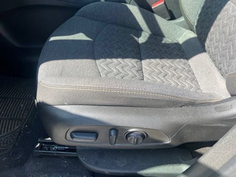 Used 2022 Chevrolet Equinox LT FWD image 11