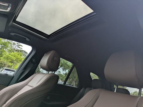 Used 2024 Mercedes-Benz GLE 450 4MATIC image 34