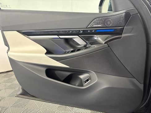 Certified 2026 BMW 530i w/ Premium Package RWD image 21