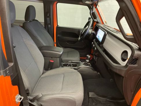 Certified 2025 Jeep Wrangler Sport AWD/4WD image 20