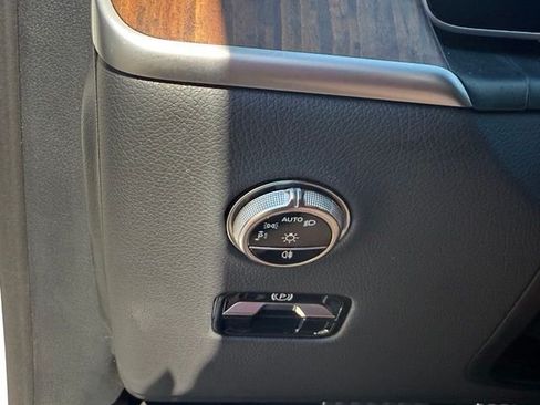 Used 2026 Mercedes-Benz GLC 300 image 19