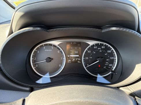 Used 2025 Nissan Versa S w/ Trunk Package image 16