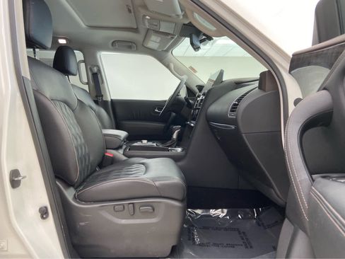 Used 2024 Nissan Armada Platinum w/ Captain's Chairs Package image 19