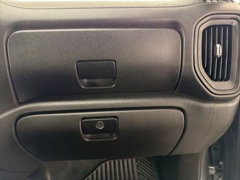 Used 2021 Chevrolet Silverado 1500 Custom Trail Boss image 13