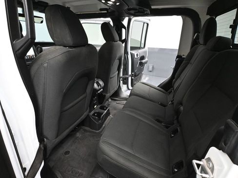 Used 2022 Jeep Gladiator Sport image 40
