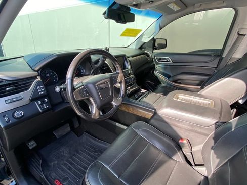 Used 2018 GMC Yukon XL Denali w/ Denali Ultimate Package RWD image 8