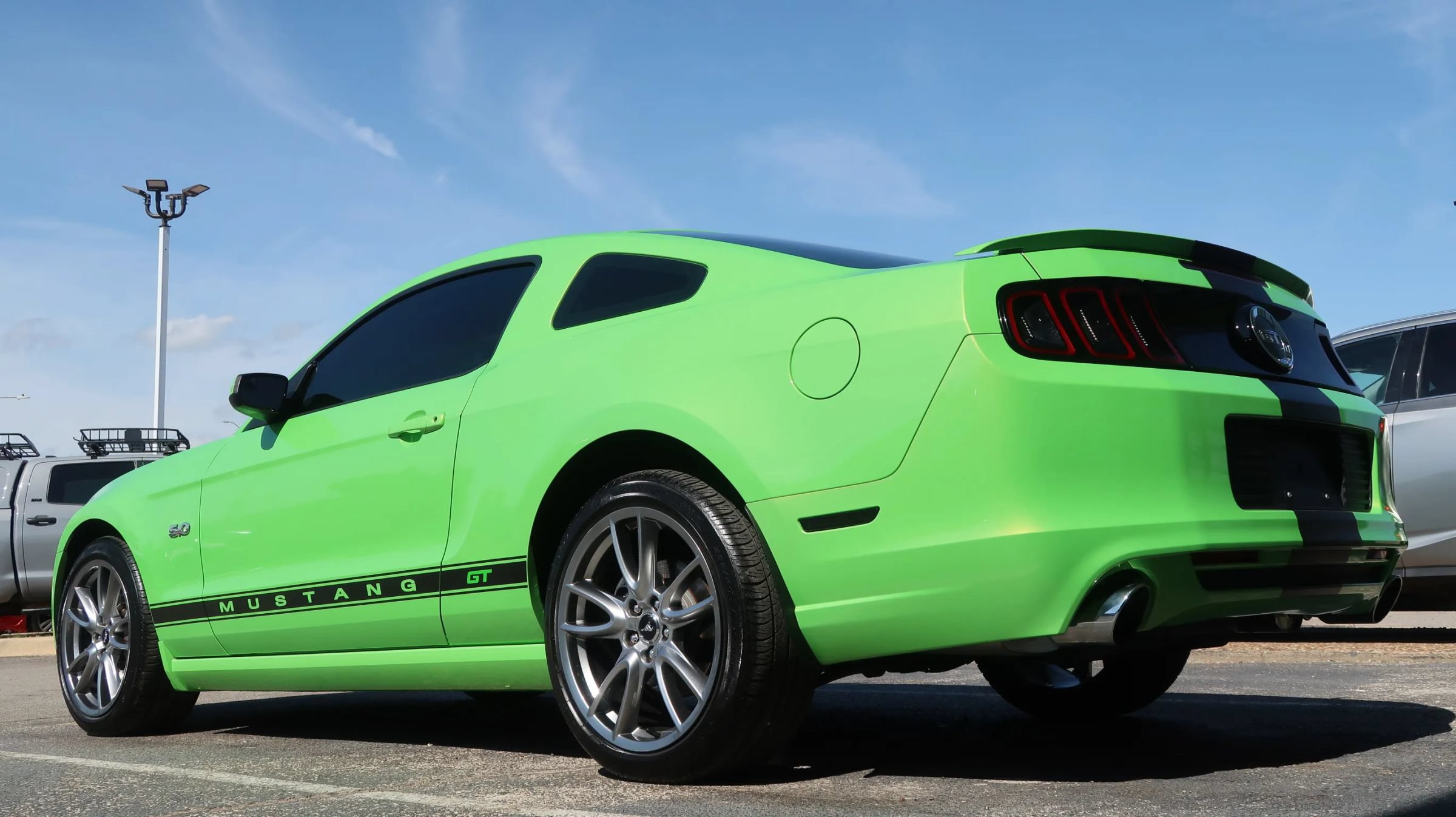 Used 2013 Ford Mustang GT w/ GT Track Pkg RWD image 13