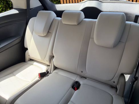 Used 2025 Honda Odyssey EX-L image 3