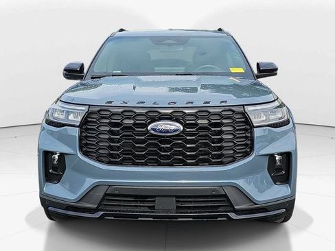 Used 2025 Ford Explorer ST-Line w/ Premium Package RWD image 8