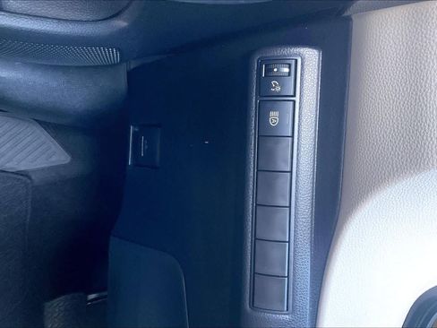 Used 2026 Toyota Corolla LE FWD image 33