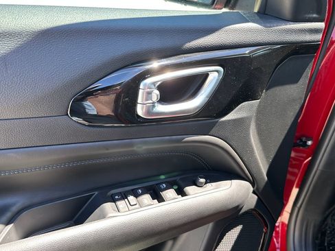New 2026 Jeep Compass Latitude AWD/4WD image 19