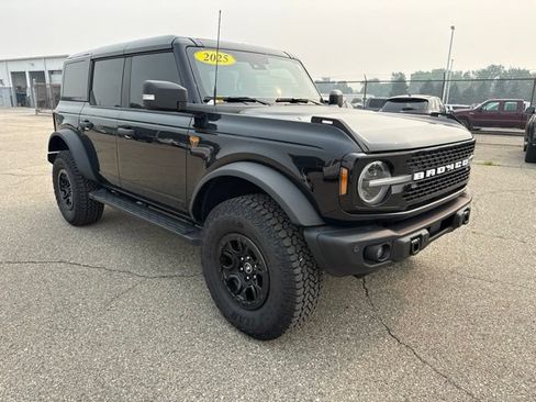 Used 2025 Ford Bronco Badlands AWD/4WD image 11
