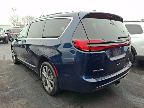Used 2022 Chrysler Pacifica Pinnacle image 9
