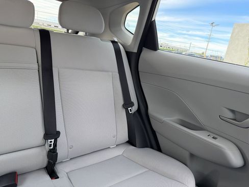 Used 2025 Hyundai Kona SEL image 37