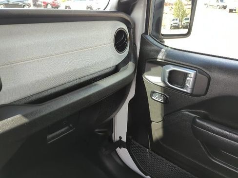 Used 2024 Jeep Wrangler Sport AWD/4WD image 8