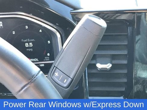 Used 2024 GMC Sierra 1500 SLT image 17