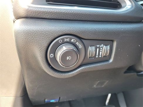 New 2026 Chrysler Pacifica Limited w/ Trailer Tow Group image 24