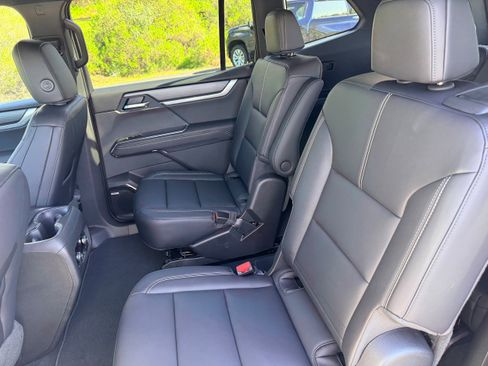 New 2026 GMC Acadia Elevation w/ Elevation Premium Package image 9