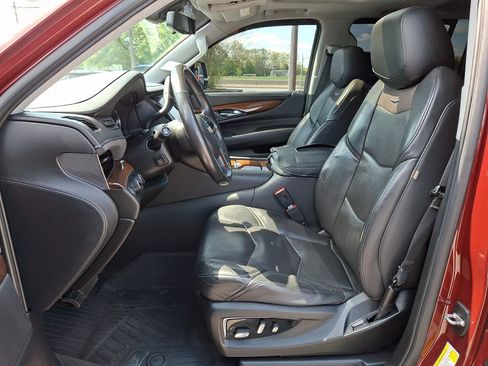 Used 2020 Cadillac Escalade ESV Luxury w/ Escalade Sport Edition AWD/4WD image 15