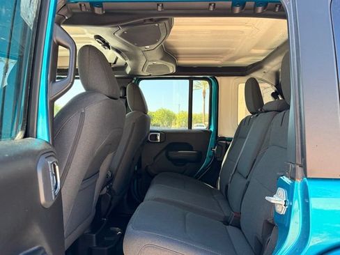 Used 2024 Jeep Wrangler Unlimited AWD/4WD image 16