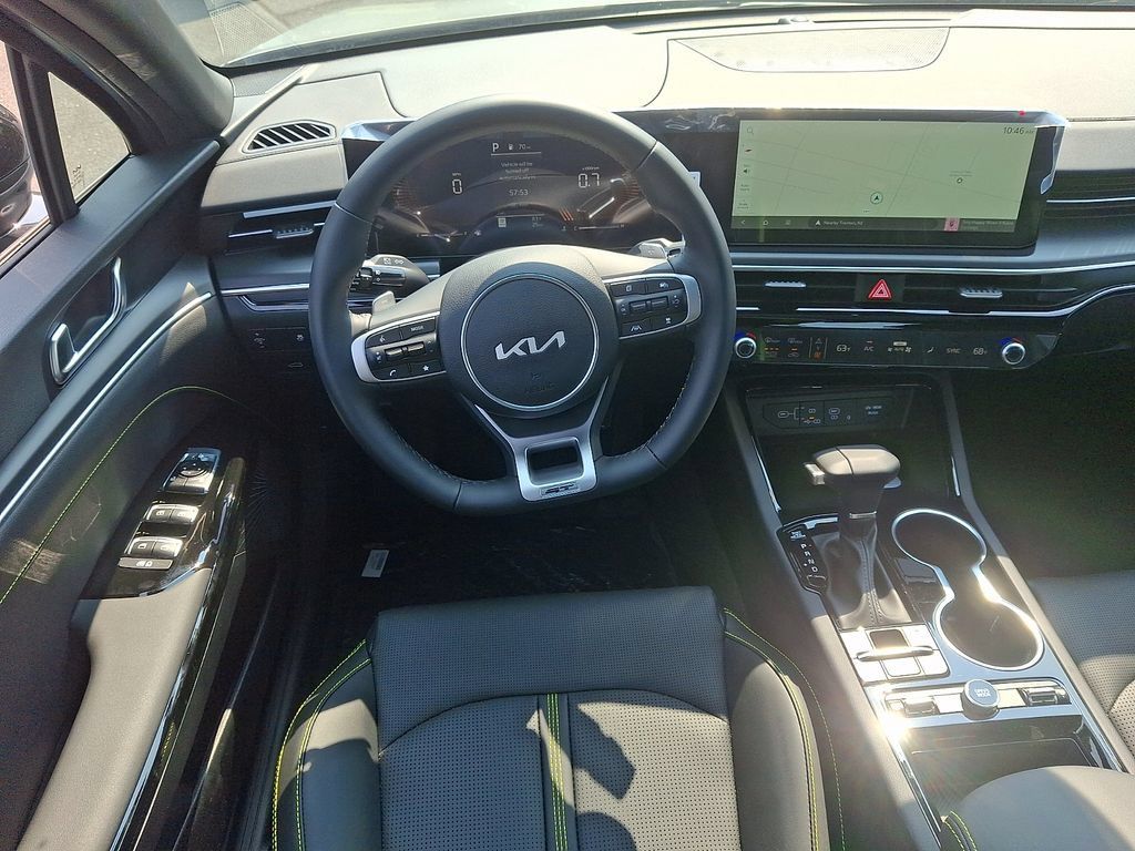 New 2026 Kia K5 GT FWD image 2
