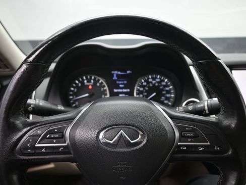 Used 2020 INFINITI Q50 Luxe w/ Essential Package (3.0T Luxe) AWD/4WD image 14