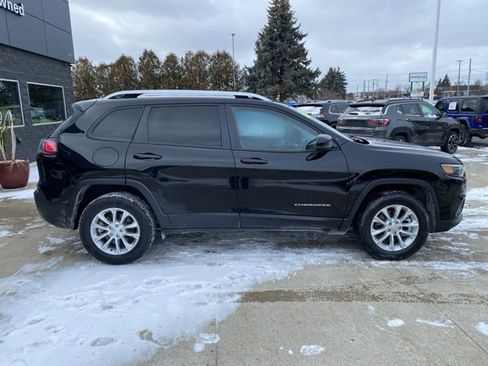 Certified 2021 Jeep Cherokee Latitude w/ Safety Group image 2