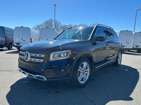 Certified 2022 Mercedes-Benz GLB 250 4MATIC w/ Premium Package Lite image 3