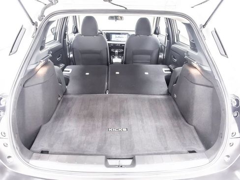 Used 2025 Nissan Kicks SV AWD/4WD image 38