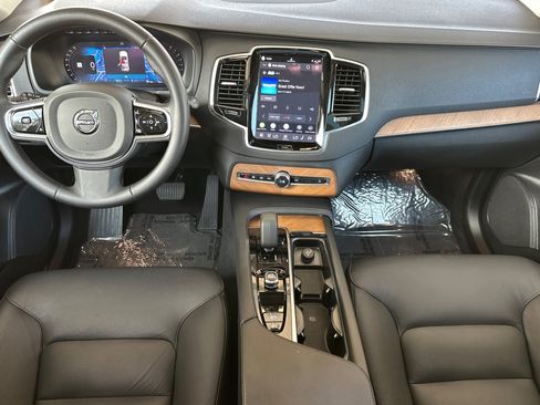 Certified 2024 Volvo XC90 B5 Plus AWD/4WD image 15