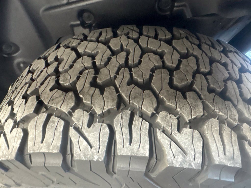 Used 2025 Jeep Wrangler Unlimited Rubicon w/ XTREMEE 35" Tire Package AWD/4WD image 15