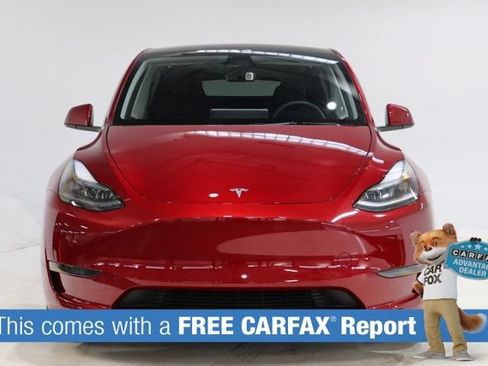 Used 2024 Tesla Model Y Long Range RWD image 2