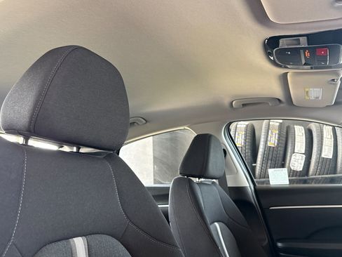 Used 2025 Hyundai Sonata SEL FWD image 16