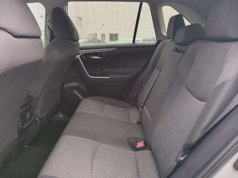 Used 2021 Toyota RAV4 XLE image 14