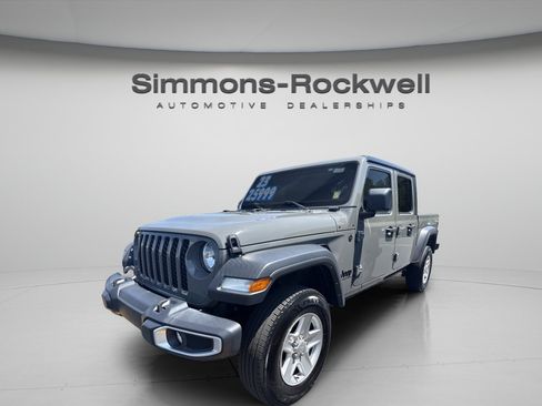 Used 2023 Jeep Gladiator Sport AWD/4WD image 1