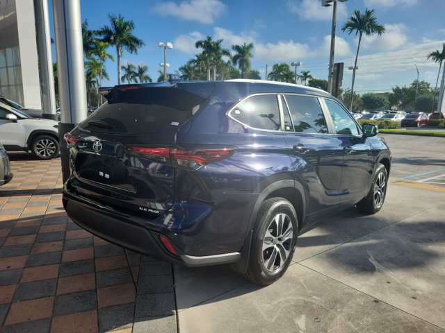 Used 2026 Toyota Highlander XLE AWD/4WD image 7