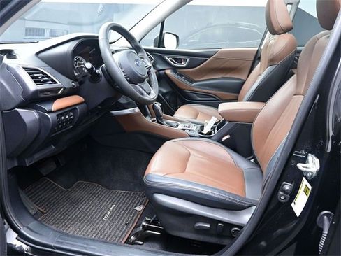 Used 2022 Subaru Forester Touring image 17