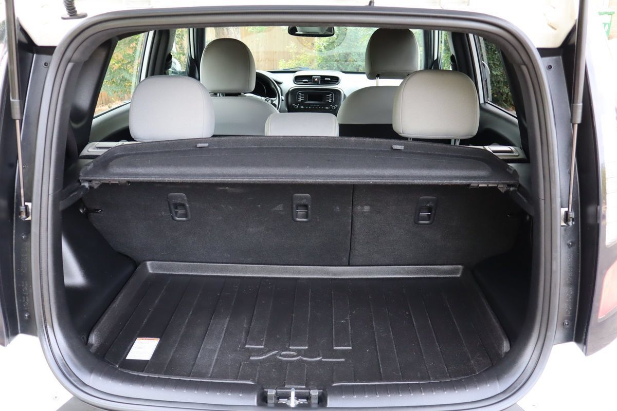 Used 2015 Kia Soul + FWD image 14