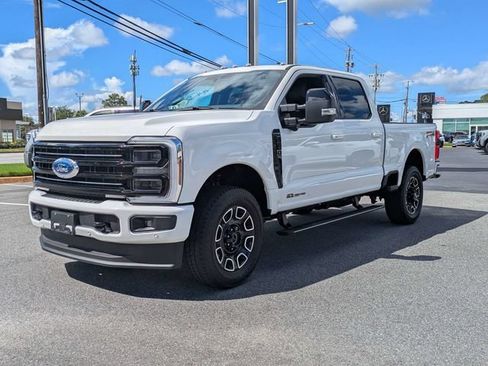 Used 2025 Ford F350 Platinum AWD/4WD image 9