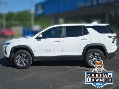 Used 2026 Chevrolet Equinox LT AWD/4WD image 3