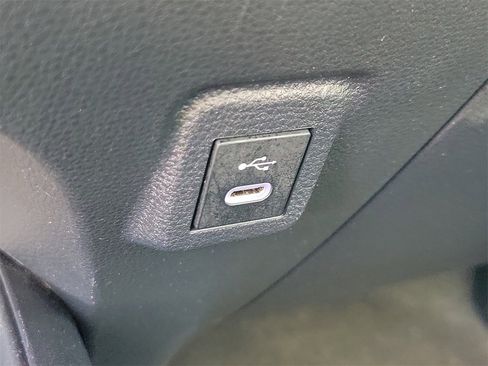 Used 2024 Toyota Corolla LE image 28