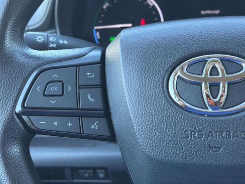 Certified 2023 Toyota Sienna LE FWD image 10