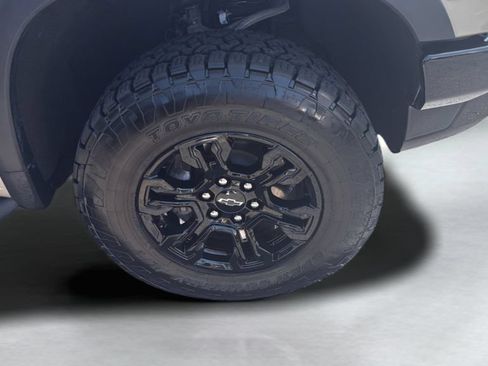 Used 2022 Chevrolet Silverado 1500 ZR2 w/ Technology Package AWD/4WD image 23