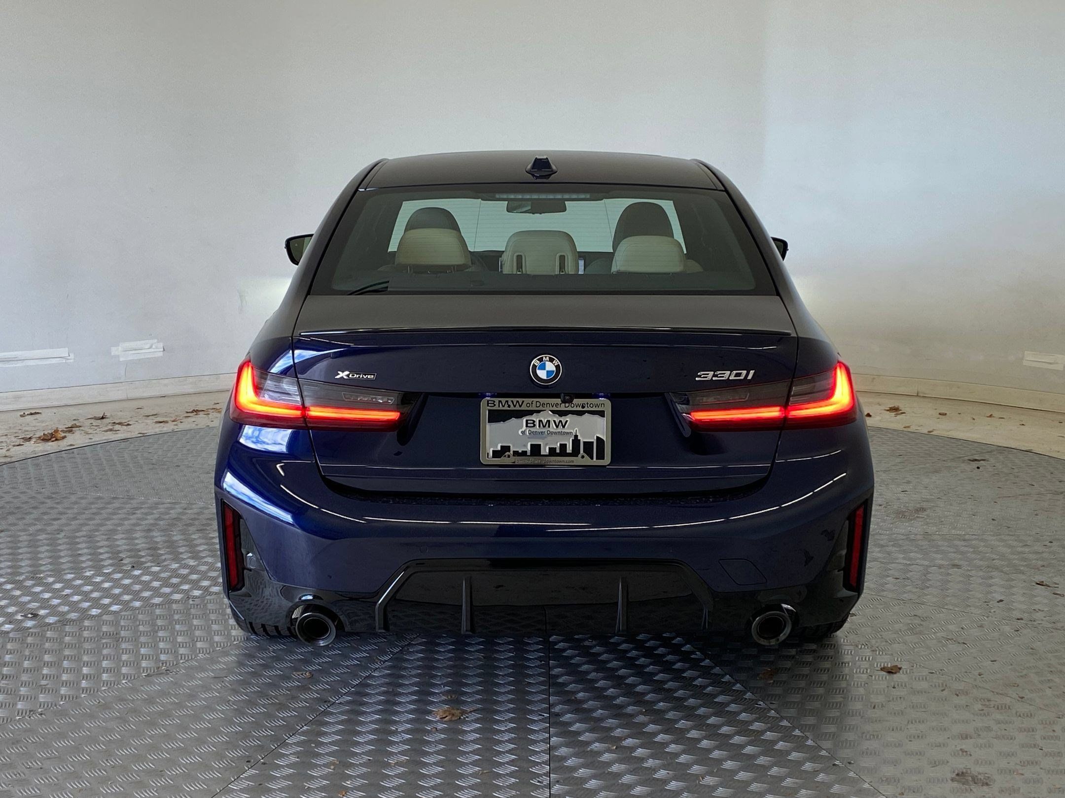Used 2026 BMW 330i xDrive Sedan w/ M Sport Package AWD/4WD image 9