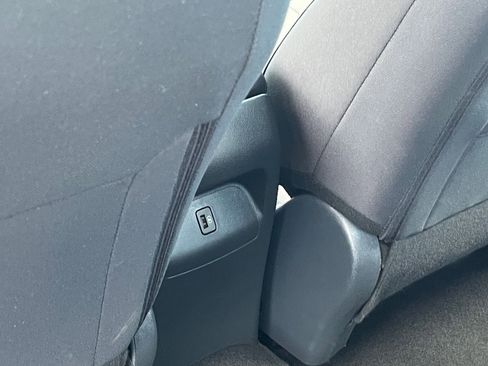 Used 2025 Nissan Sentra SV FWD image 23