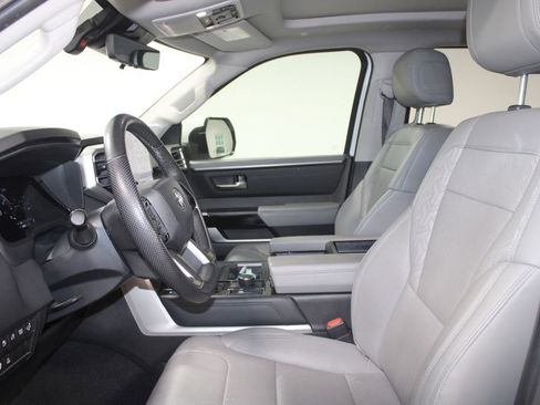 Used 2024 Toyota Tundra Limited AWD/4WD image 18